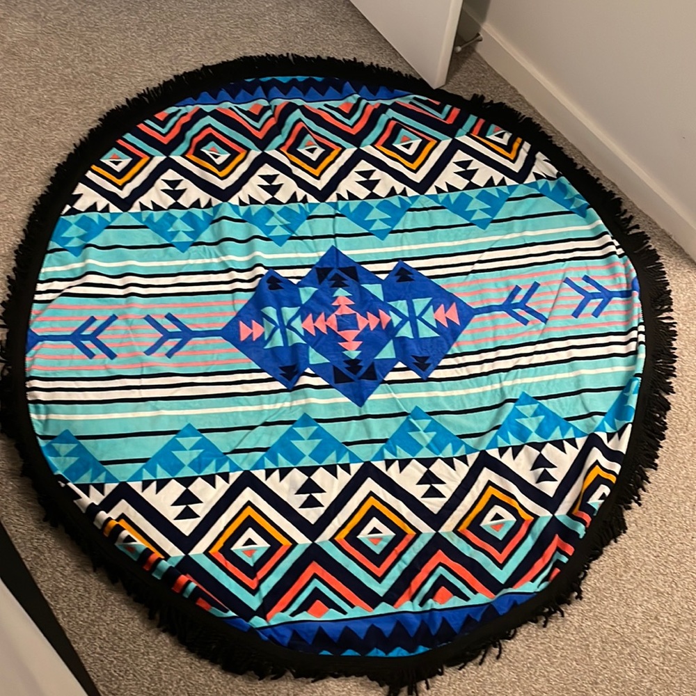 Round beach towel